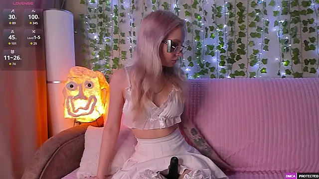  CloudNine  online show from April 2026 02:09:02 AM