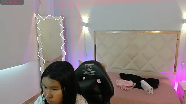 Snapshot of Victoria1_tay chatting on June 2026 06:58:02 PM Victoria1 tay online show from June 2026 06:58:02 PM