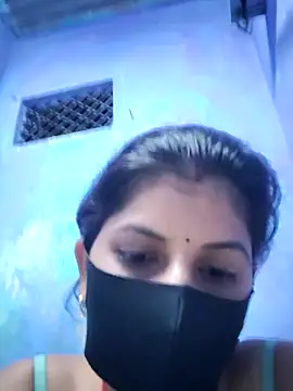 Snapshot of RUHI_1143 chatting on June 2026 05:30:02 PM RUHI 1143 online show from June 2026 05:30:02 PM