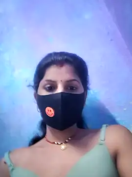 Snapshot of RUHI_1143 chatting on July 2026 02:05:17 AM RUHI 1143 online show from July 2026 02:05:17 AM
