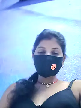 Snapshot of RUHI_1143 chatting on July 2026 01:12:02 PM RUHI 1143 online show from July 2026 01:12:02 PM