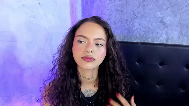 Caroline420  online show from July 2026 04:28:01 PM