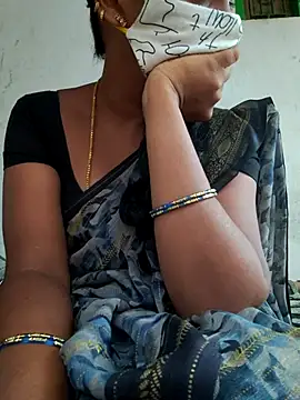 Tamil Hot HoneyBee online show from May 2026 11:24:02 AM