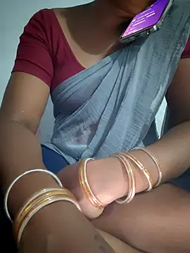Tamil Hot HoneyBee online show from June 2026 07:37:02 PM