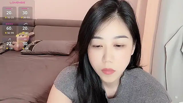 Snapshot of F-Yuwei chatting on June 2026 08:22:02 AM F-Yuwei online show from June 2026 08:22:02 AM