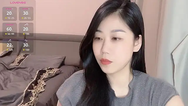 Snapshot of F-Yuwei chatting on May 2026 01:17:02 PM F-Yuwei online show from May 2026 01:17:02 PM