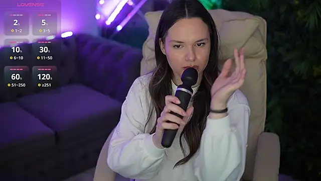 ArinaVoicee online show from April 2026 12:53:02 PM