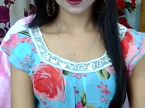 Snapshot of Alina_Nur chatting on May 2026 06:34:01 PM Alina Nur online show from May 2026 06:34:01 PM