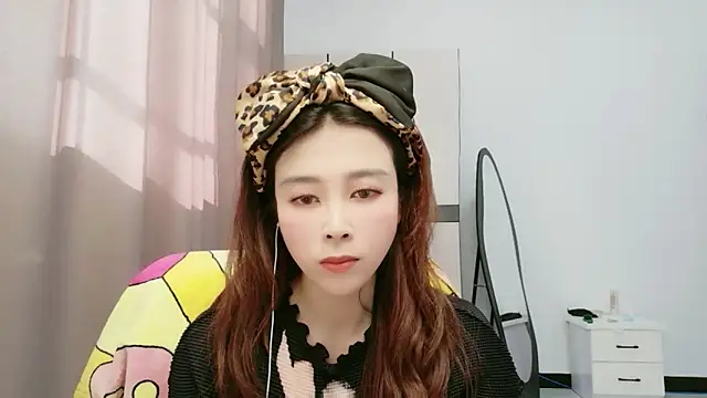xiaoxiaohong030 online show from June 2026 07:57:02 AM