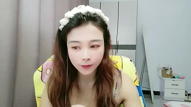 xiaoxiaohong030 online show from June 2026 02:53:01 AM