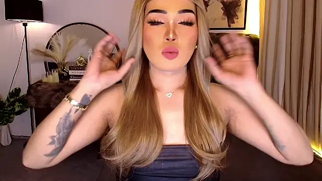 Empress Candice online show from June 2026 10:49:02 AM