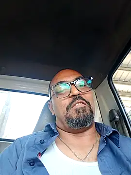 Snapshot of hitachixxx chatting on June 2026 03:06:02 PM hitachixxx online show from June 2026 03:06:02 PM