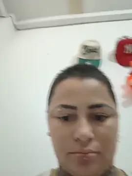 romina23 online show from May 2026 07:54:01 PM