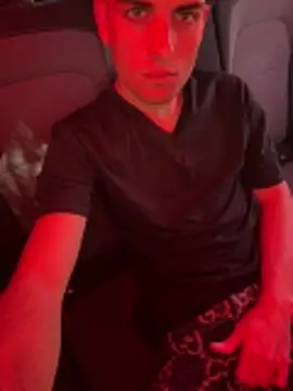 Milanese22 online show from April 2026 10:46:01 AM