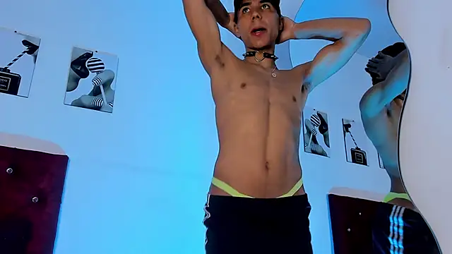 ThiagoSexy005 online show from May 2026 12:21:01 AM