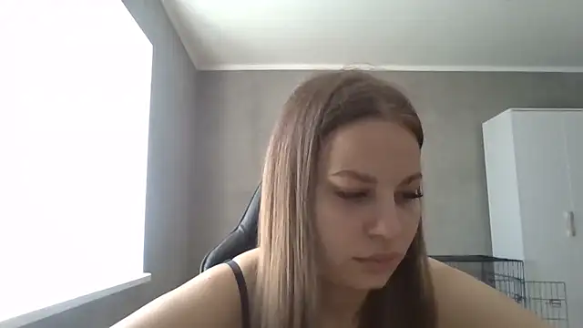 Snapshot of _Linsyy_ee_ chatting on May 2026 09:48:02 AM Linsyy ee online show from May 2026 09:48:02 AM