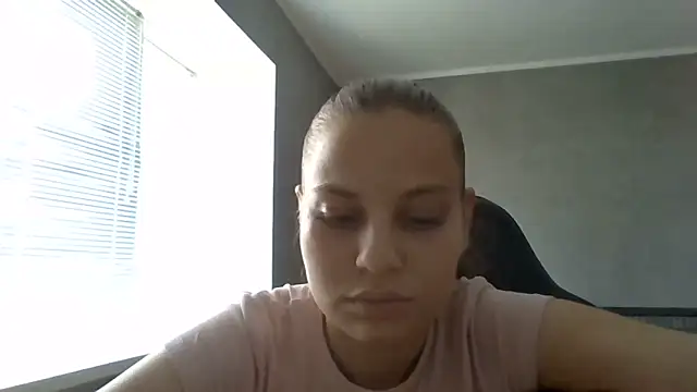 Snapshot of _Linsyy_ee_ chatting on June 2026 10:23:01 AM Linsyy ee online show from June 2026 10:23:01 AM