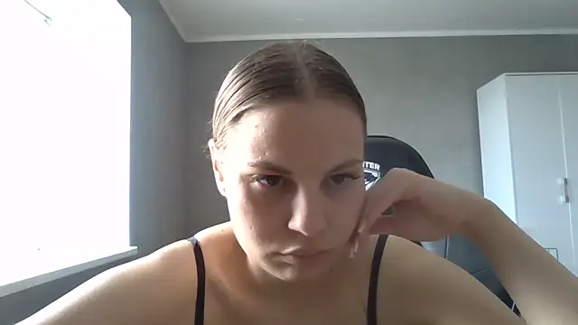 Snapshot of _Linsyy_ee_ chatting on May 2026 10:54:01 AM Linsyy ee online show from May 2026 10:54:01 AM