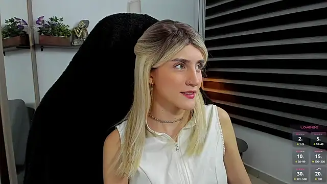 Jessica lisbon online show from May 2026 05:44:02 PM