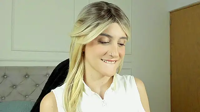 Jessica lisbon online show from June 2026 04:19:02 PM