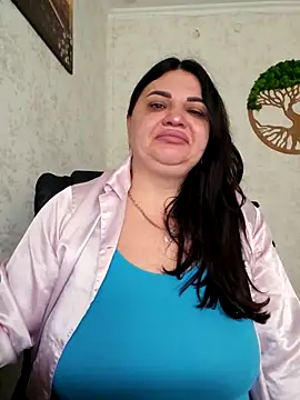 -CUTE-EVVIL- online show from May 2026 07:33:01 AM