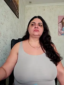 -CUTE-EVVIL- online show from May 2026 06:28:01 AM