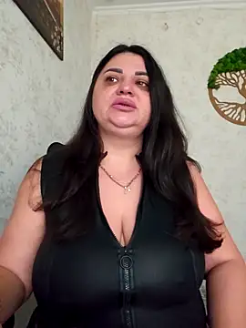-CUTE-EVVIL- online show from May 2026 05:11:01 AM