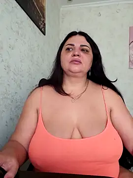 -CUTE-EVVIL- online show from May 2026 07:05:02 AM