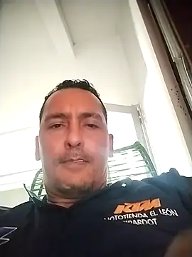 reychuporny online show from May 2026 06:44:02 PM