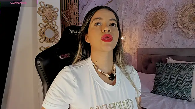 Snapshot of Leidy_2026 chatting on April 2026 12:56:02 PM Leidy 2026 online show from April 2026 12:56:02 PM