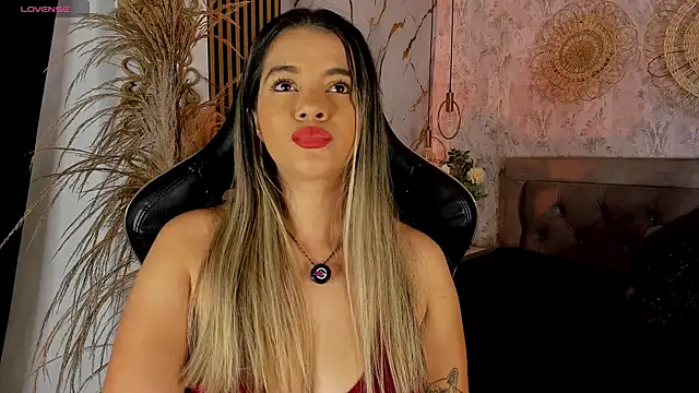 Snapshot of Leidy_2026 chatting on May 2026 01:01:01 PM Leidy 2026 online show from May 2026 01:01:01 PM