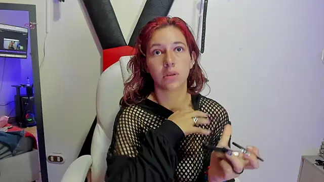 Escarleth 69 online show from May 2026 08:12:01 PM