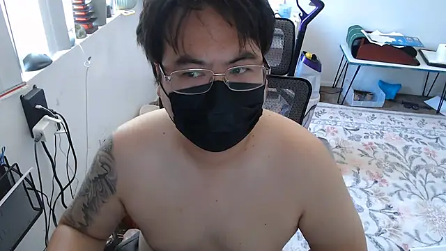 Snapshot of Socal_AZN_95 chatting on June 2026 07:04:01 PM Socal AZN 95 online show from June 2026 07:04:01 PM