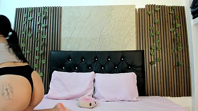 MarceANDCami online show from May 2026 04:48:02 PM