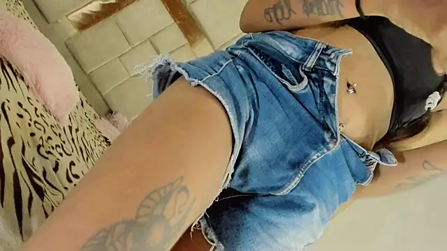 Snapshot of angel_dolltsx chatting on May 2026 11:57:01 PM angel dolltsx online show from May 2026 11:57:01 PM
