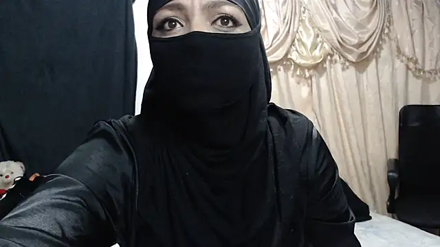 nadia  abaud online show from June 2026 01:48:01 AM