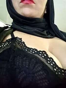 nadia  abaud online show from September 2025 02:22:02 AM