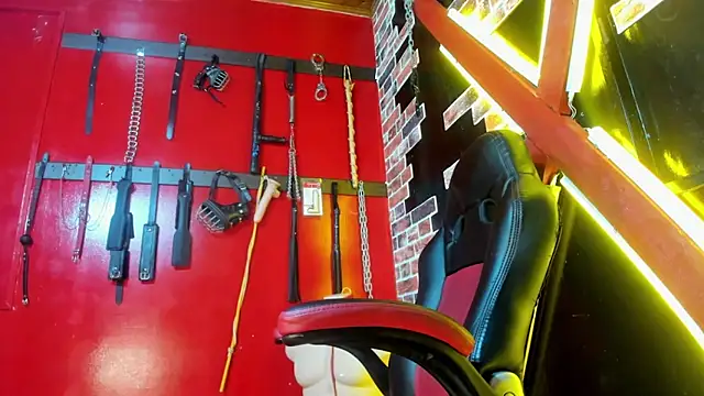 Dominatriz Arlette online show from May 2026 07:11:02 PM