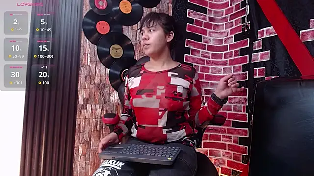 Dominatriz Arlette online show from June 2026 07:13:01 PM