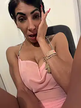 Yasmiinee online show from June 2026 10:15:01 PM