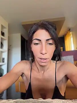 Yasmiinee online show from June 2026 10:38:01 AM