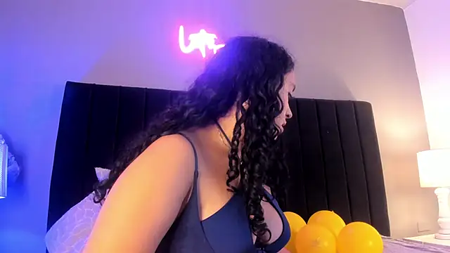 isaxcurves online show from June 2026 09:04:02 PM