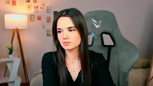 serenenov online show from May 2026 07:41:01 PM