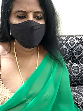 Snapshot of Sunitha-tamilponu chatting on July 2026 03:52:02 PM Sunitha-tamilponu online show from July 2026 03:52:02 PM