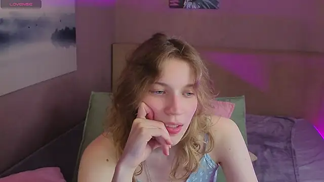 Emily Cartex online show from July 2026 05:47:02 AM