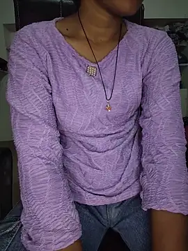 ESHA-LOVE online show from May 2026 01:47:01 AM