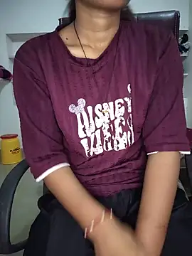 ESHA-LOVE online show from June 2026 07:19:01 AM