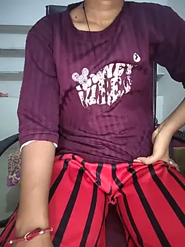 ESHA-LOVE online show from June 2026 09:48:01 PM