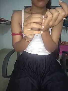 ESHA-LOVE online show from May 2026 01:15:01 AM