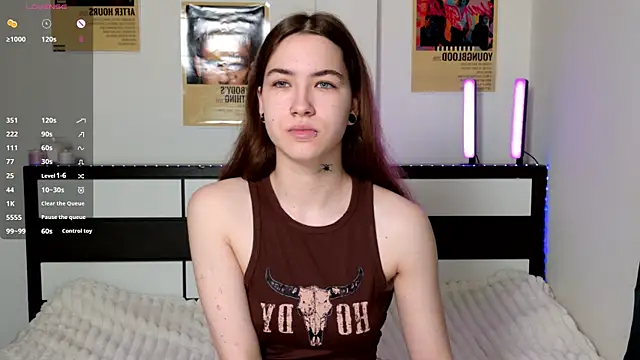 EvaAndLuna online show from June 2026 11:09:01 PM